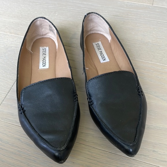 Steve Madden Pointed Toe Flats - Picture 1 of 6